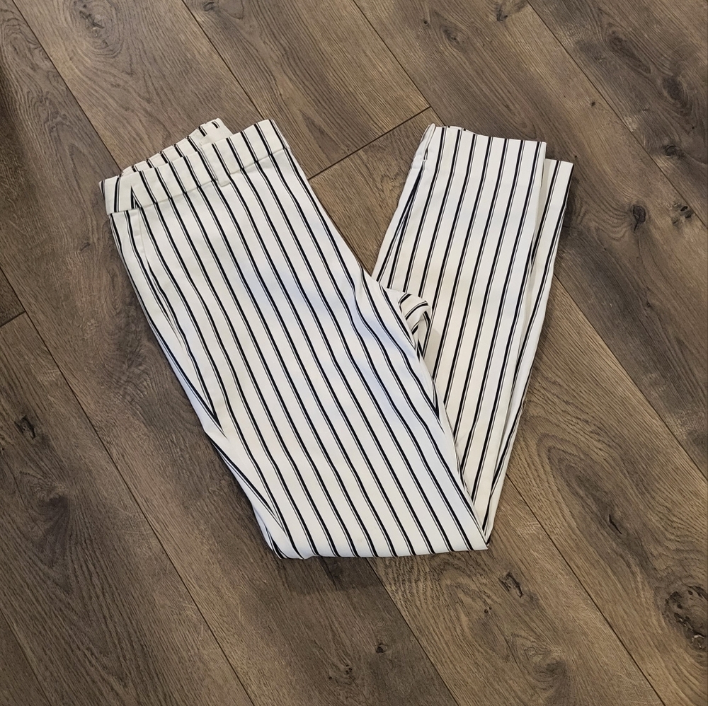H&M Size 4 Black & WhitevStriped Pants